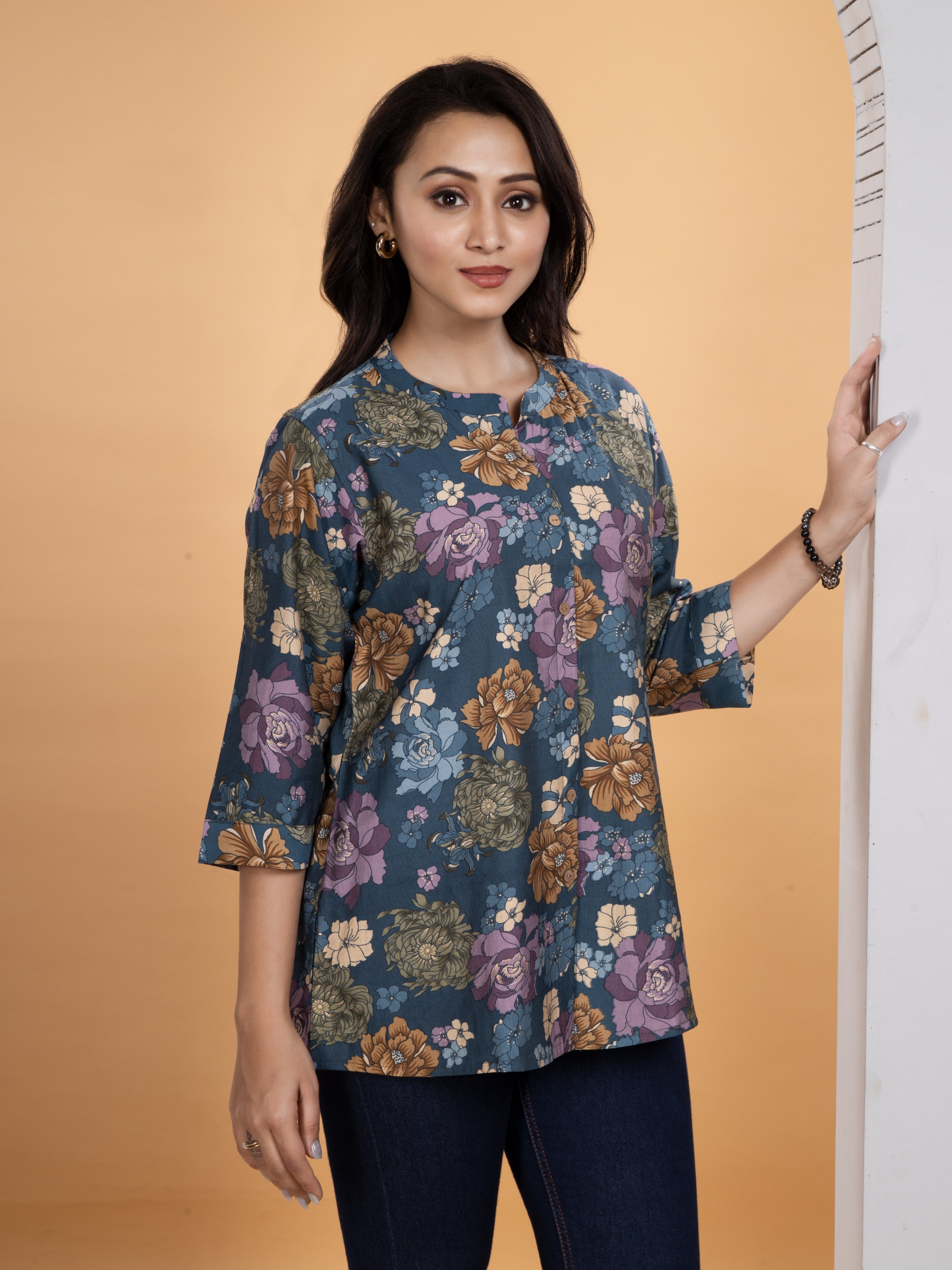 Desiora Short Top with floral print