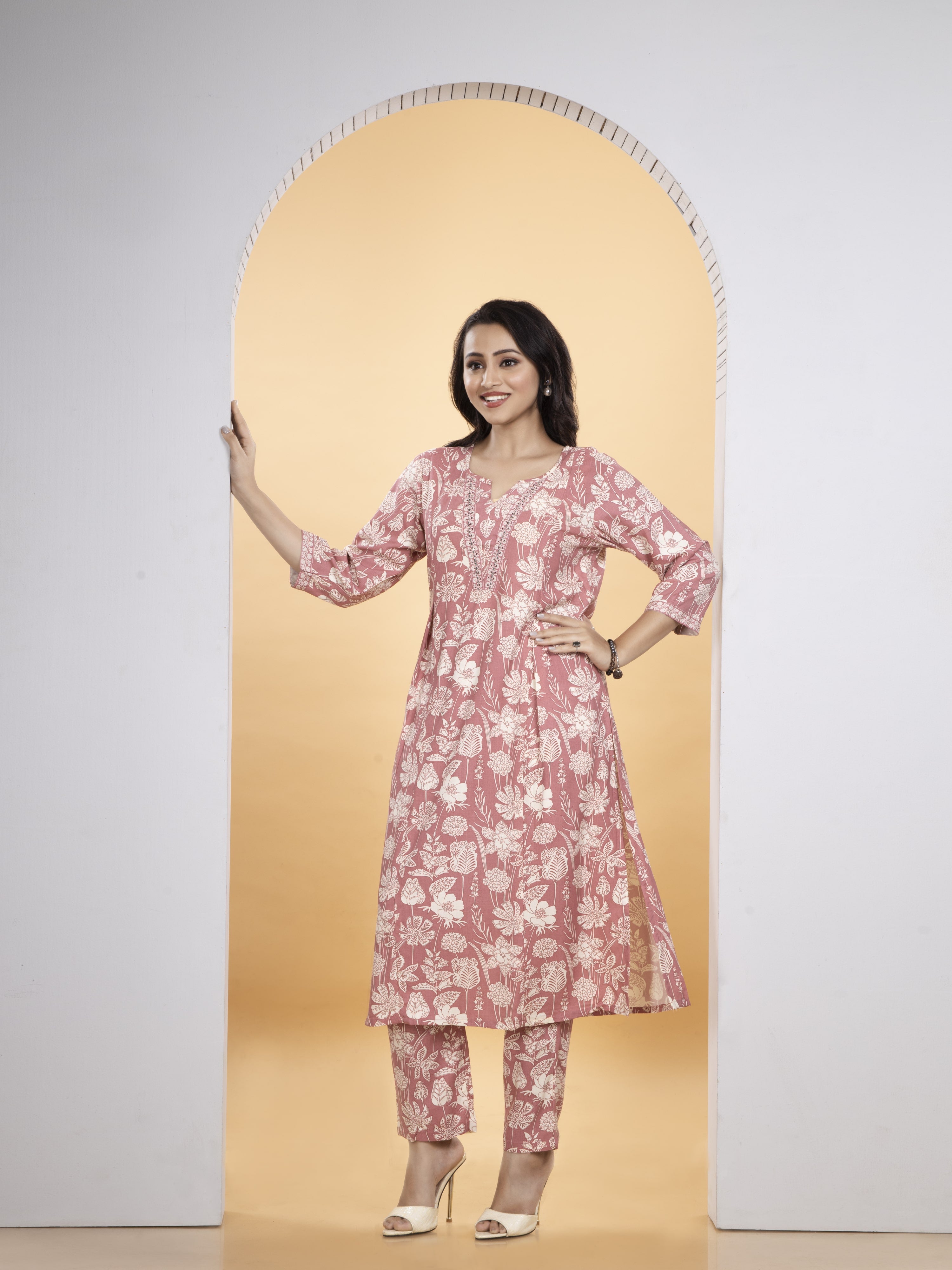 DESIORA Viscose Rayon Kurti set (Kurti+Palazzo)